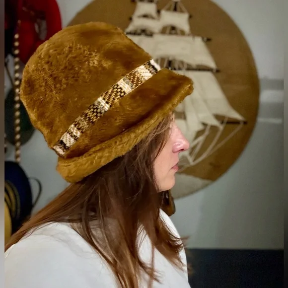 1960s Camel Faux Fur Bucket Hat Mod Union Made Medium Vintage Winter Hat - Picture 11 of 11